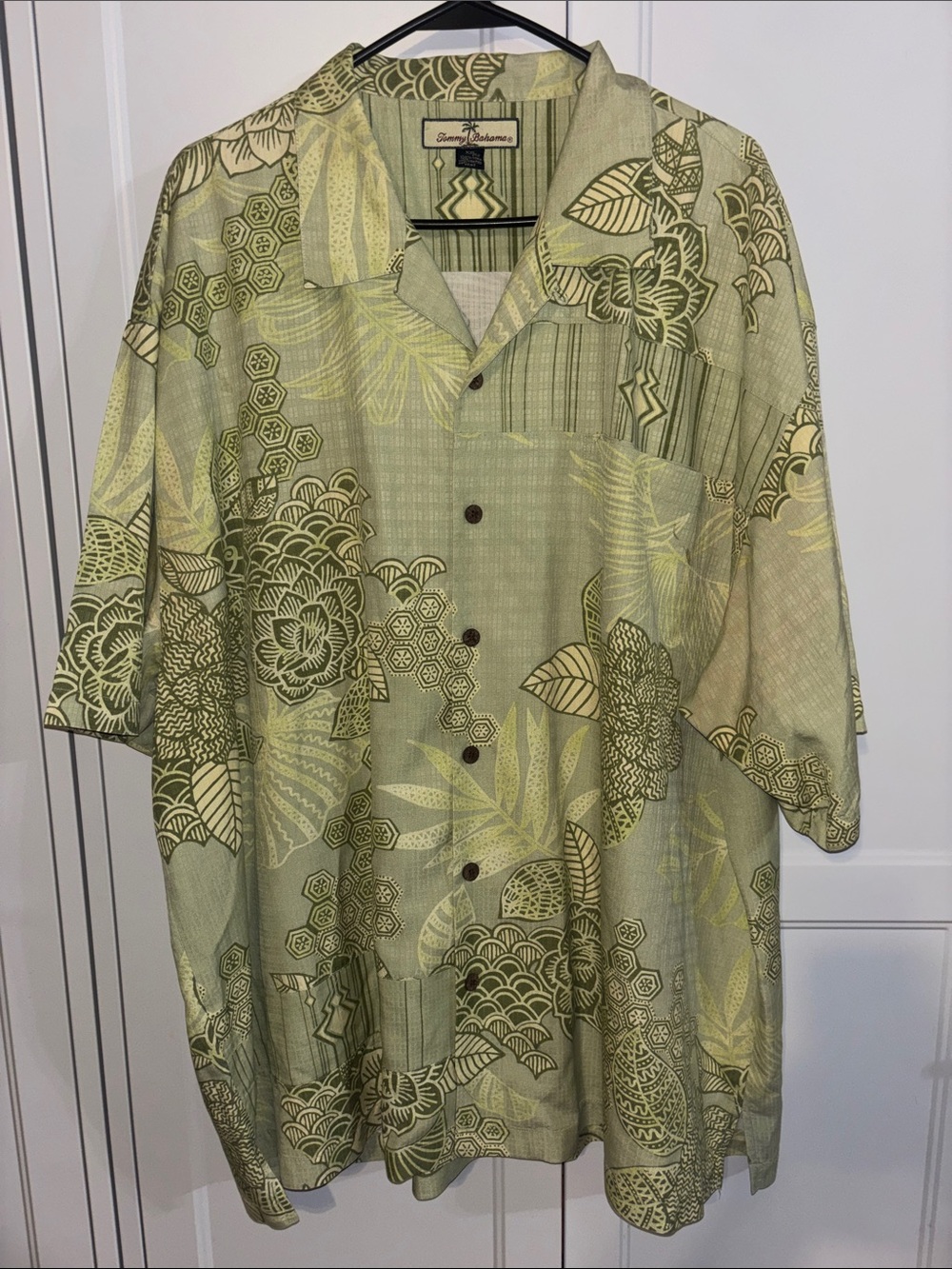 Tommy Bahama Light Green Floral & Geometric Camp Shirt XXL 100% SILK